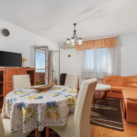 Bruna קוסטרנה