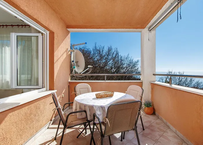 Bruna דירה קוסטרנה